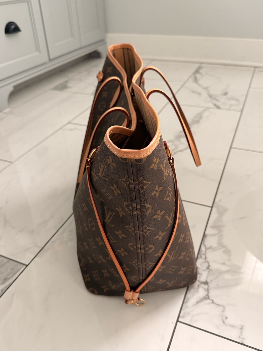 Louis Vuitton Beige Monogram Neverfull MM with Zip Pouch (~$1k under retail!) - Picture 6 of 14